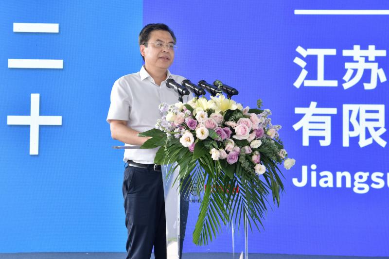 君临国际集团董事长潘红斌发言